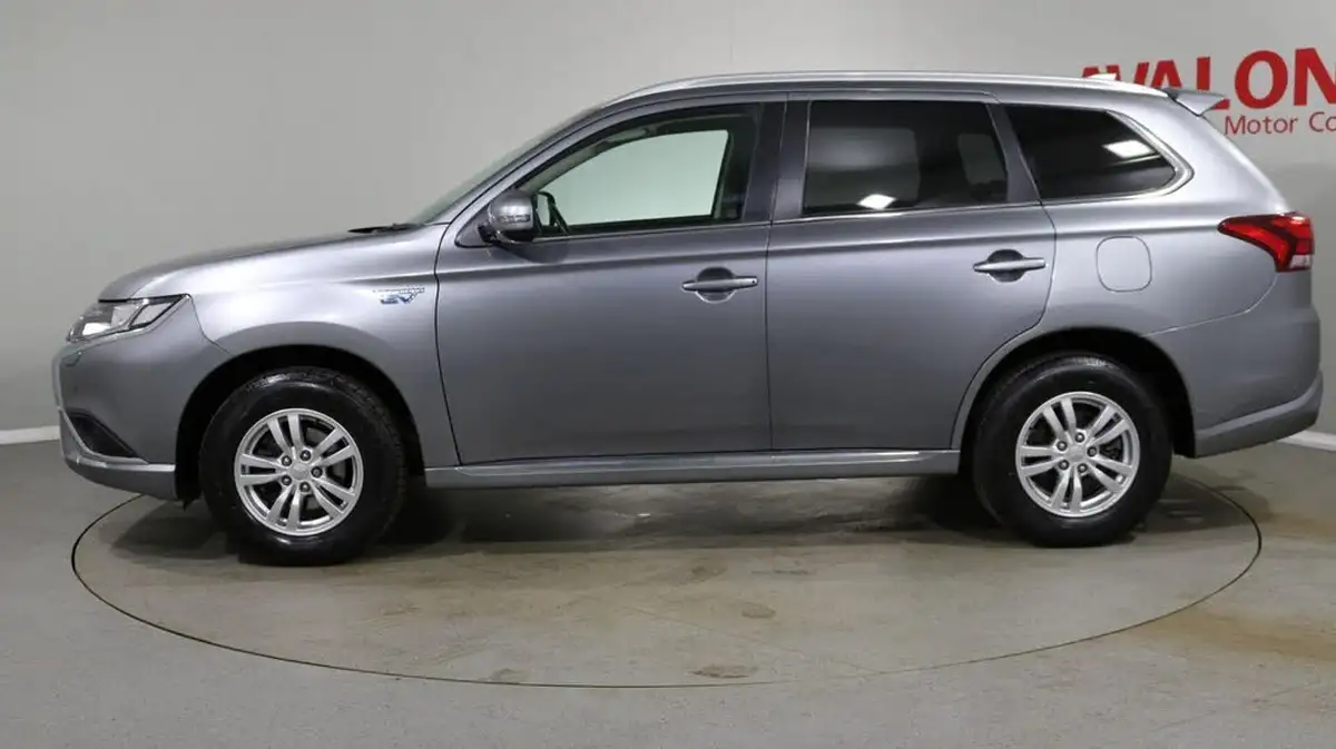 2021-mitsubishi-outlander-24-verve-phev-big-6