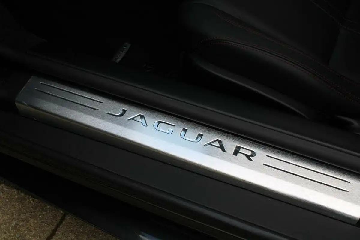 2016-jaguar-f-type-30-v6-sc-s-awd-convertible-auto-big-34