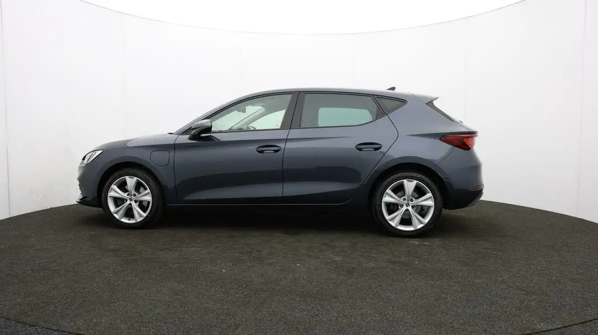 2020-seat-leon-14-e-hybrid-fr-hatchback-big-70