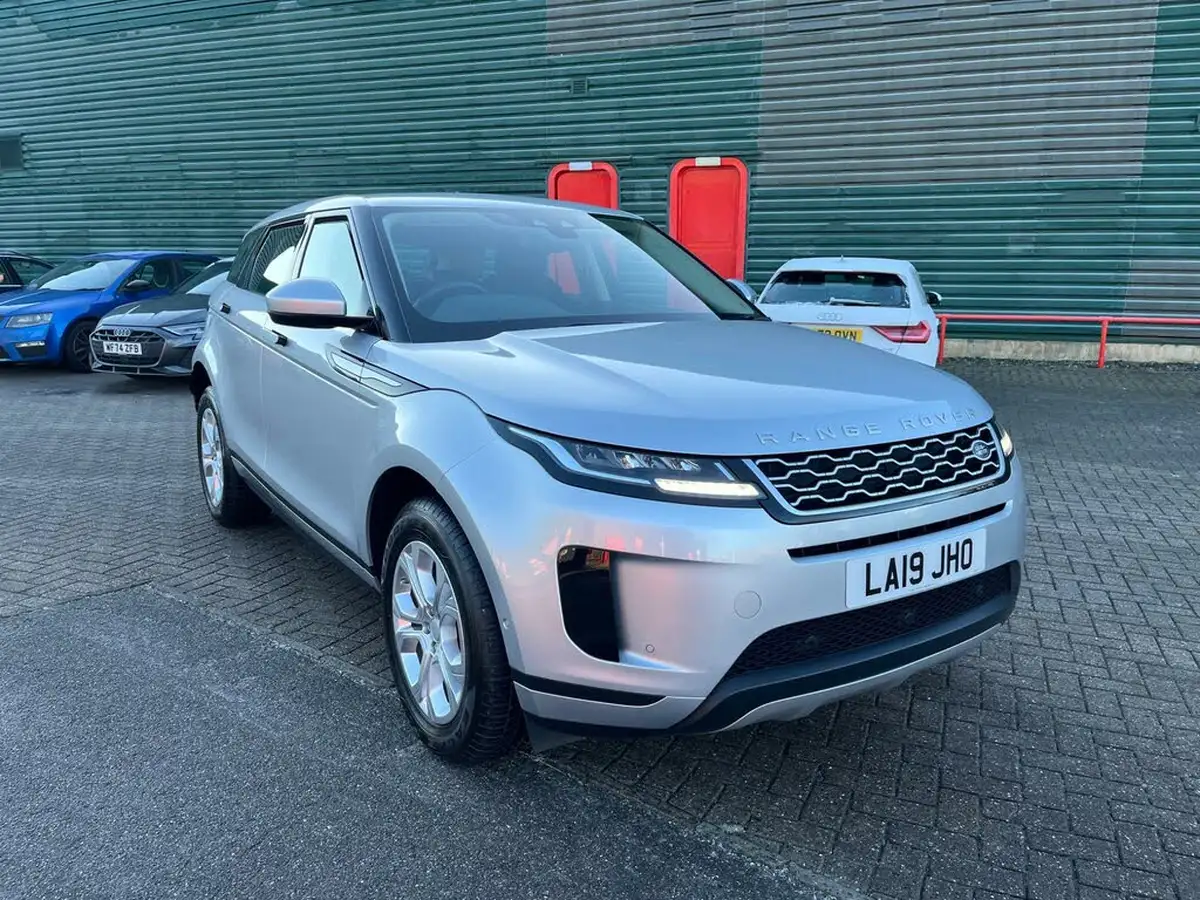 2019-land-rover-range-rover-evoque-20-d180-s-big-0