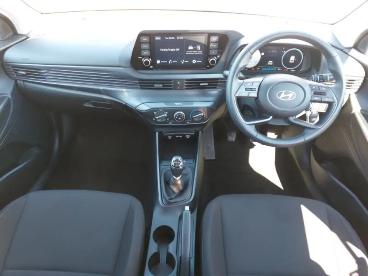 2024-hyundai-i20-10-t-gdi-advance-big-2