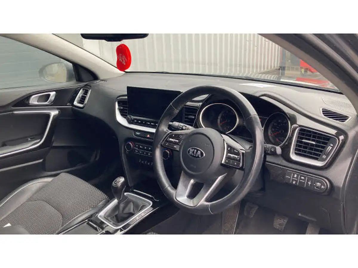 2020-kia-xceed-14-t-gdi-3-big-10