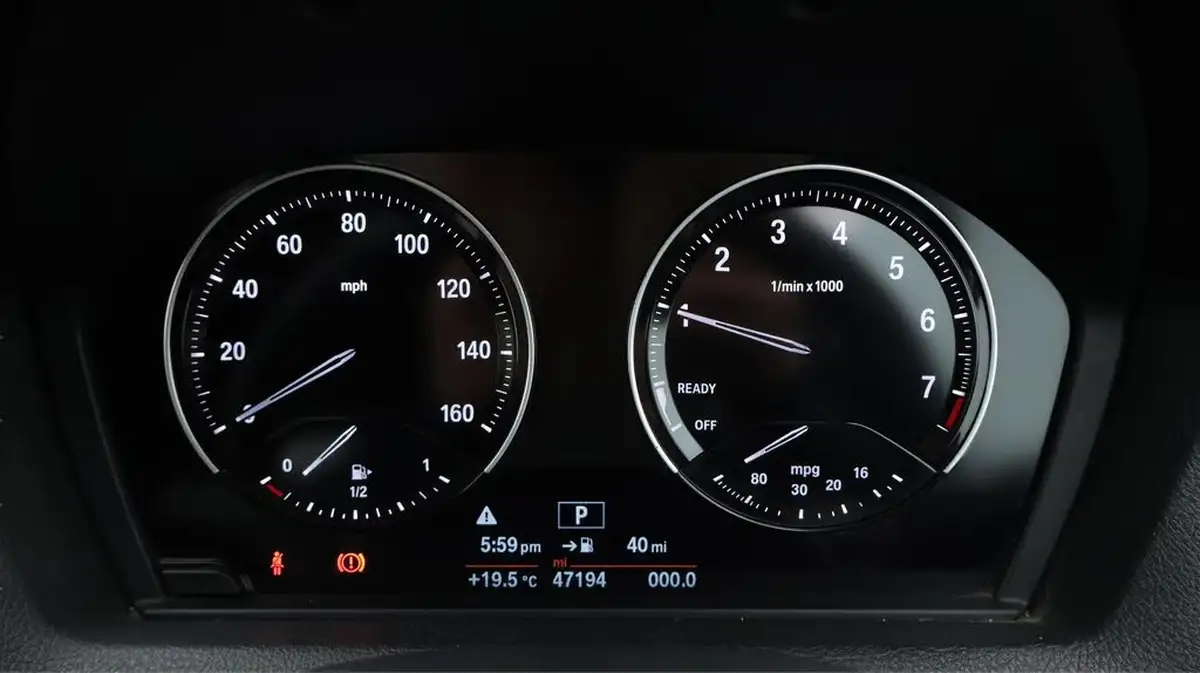 2017-bmw-1-series-15-118i-m-sport-shadow-edition-5d-auto-big-10