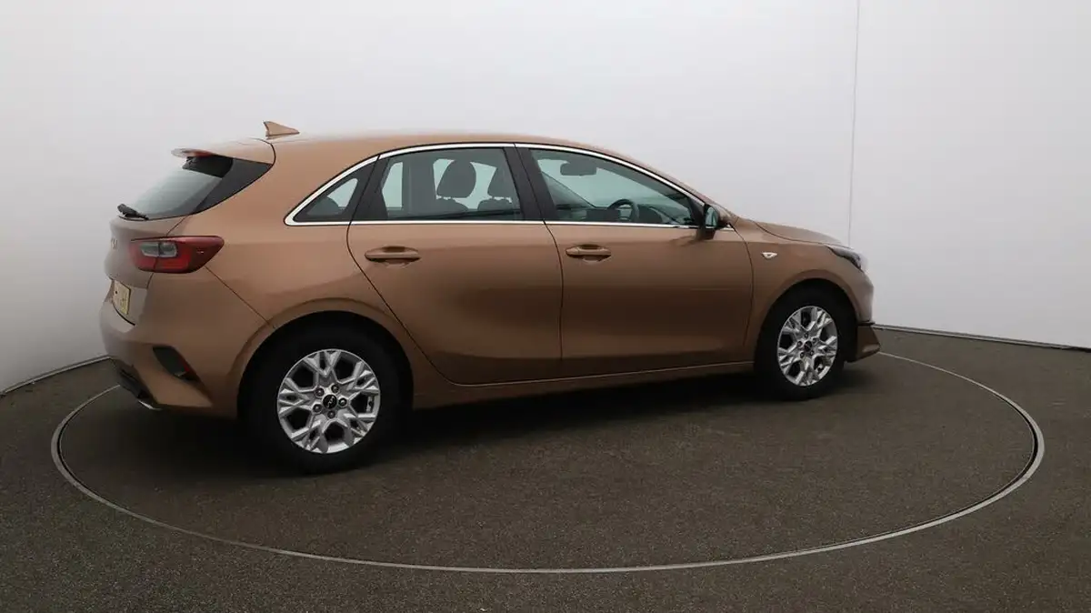 2021-kia-ceed-10-t-gdi-2-hatchback-big-50