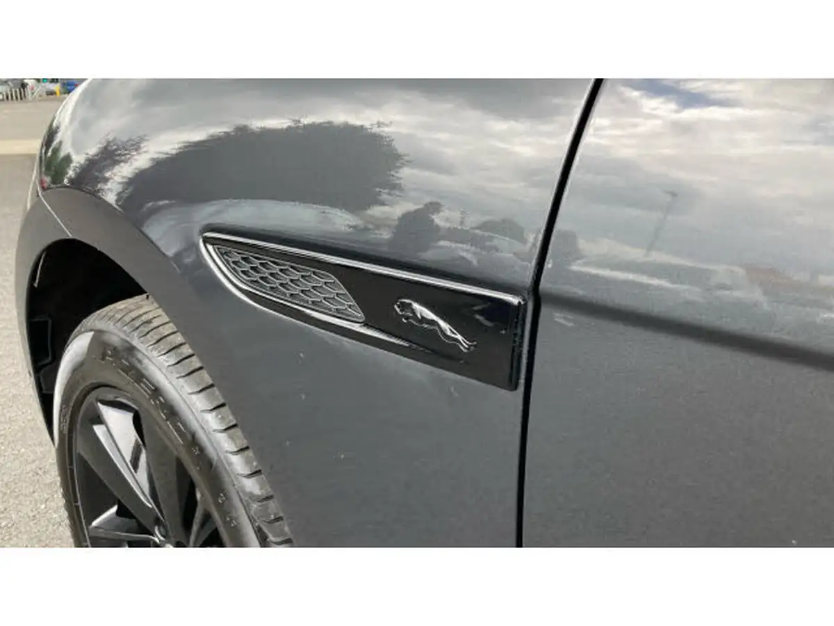 2021-jaguar-f-pace-20-d200-r-dynamic-se-mhev-big-19