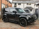 2022-land-rover-90-defender-50-p525-v8-small-0