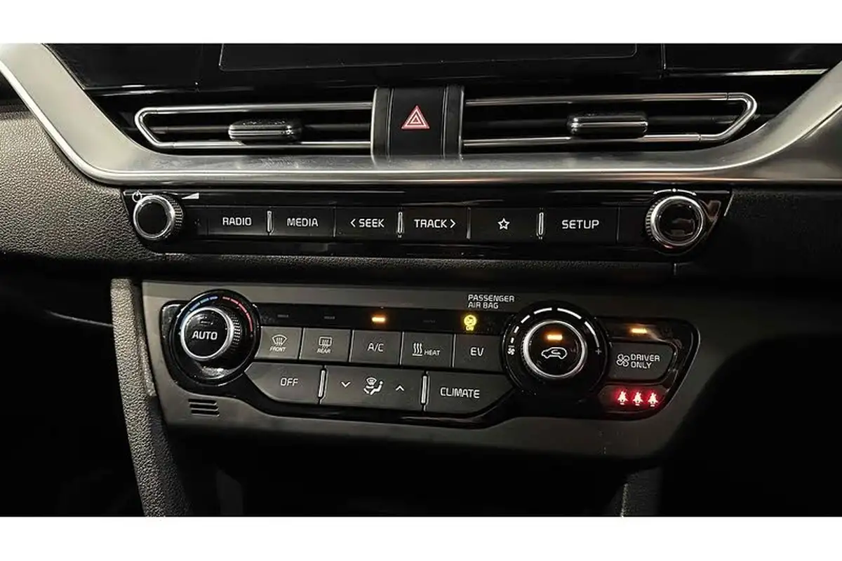 2022-kia-niro-ev-e-2-big-42