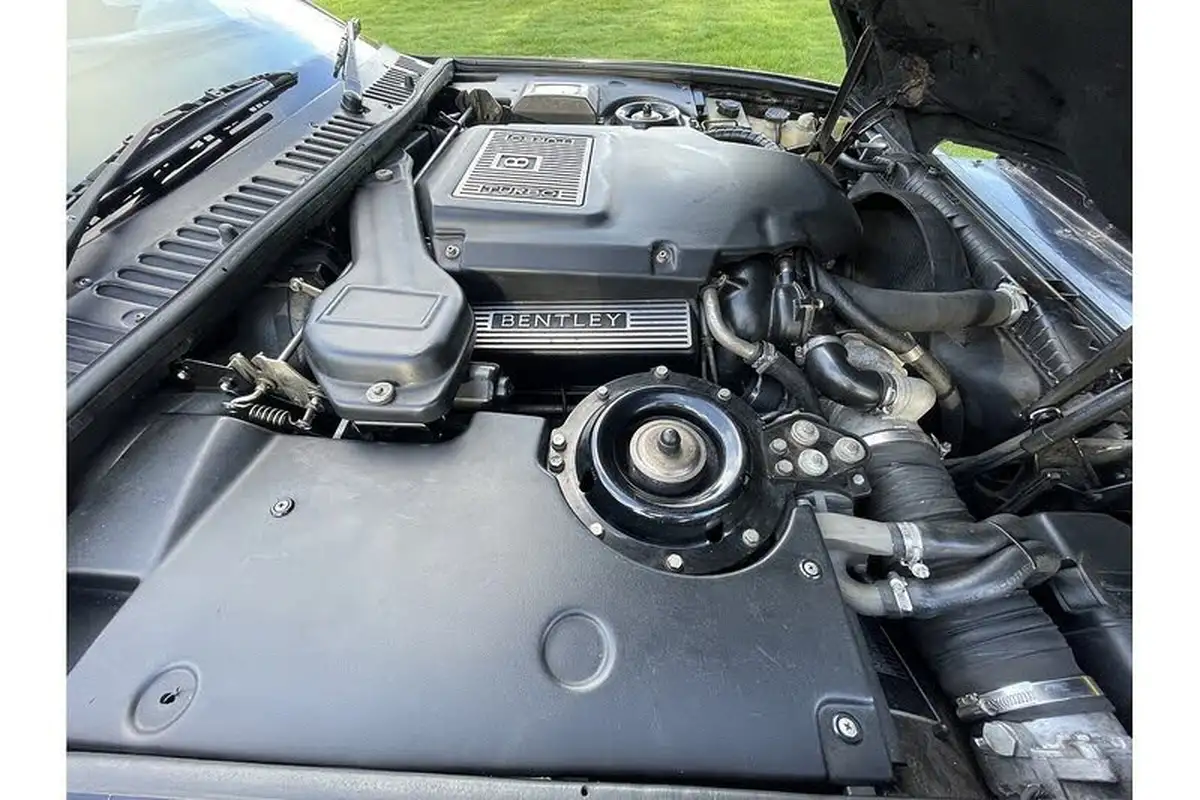 1997-bentley-azure-68-big-13