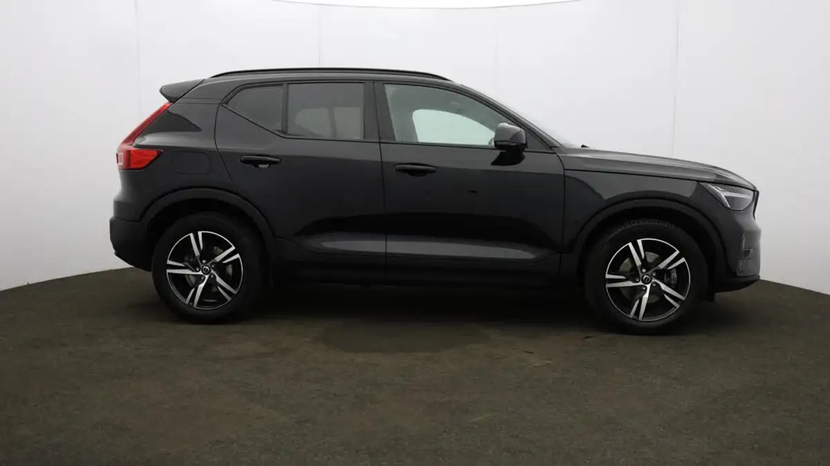 2023-volvo-xc40-20-b3-plus-big-50