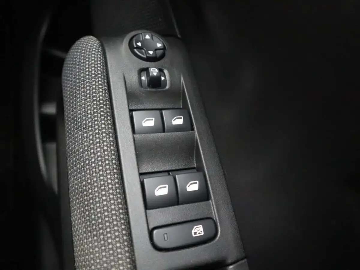 2019-citroen-c3-aircross-12-puretech-flair-110ps-ss-big-35