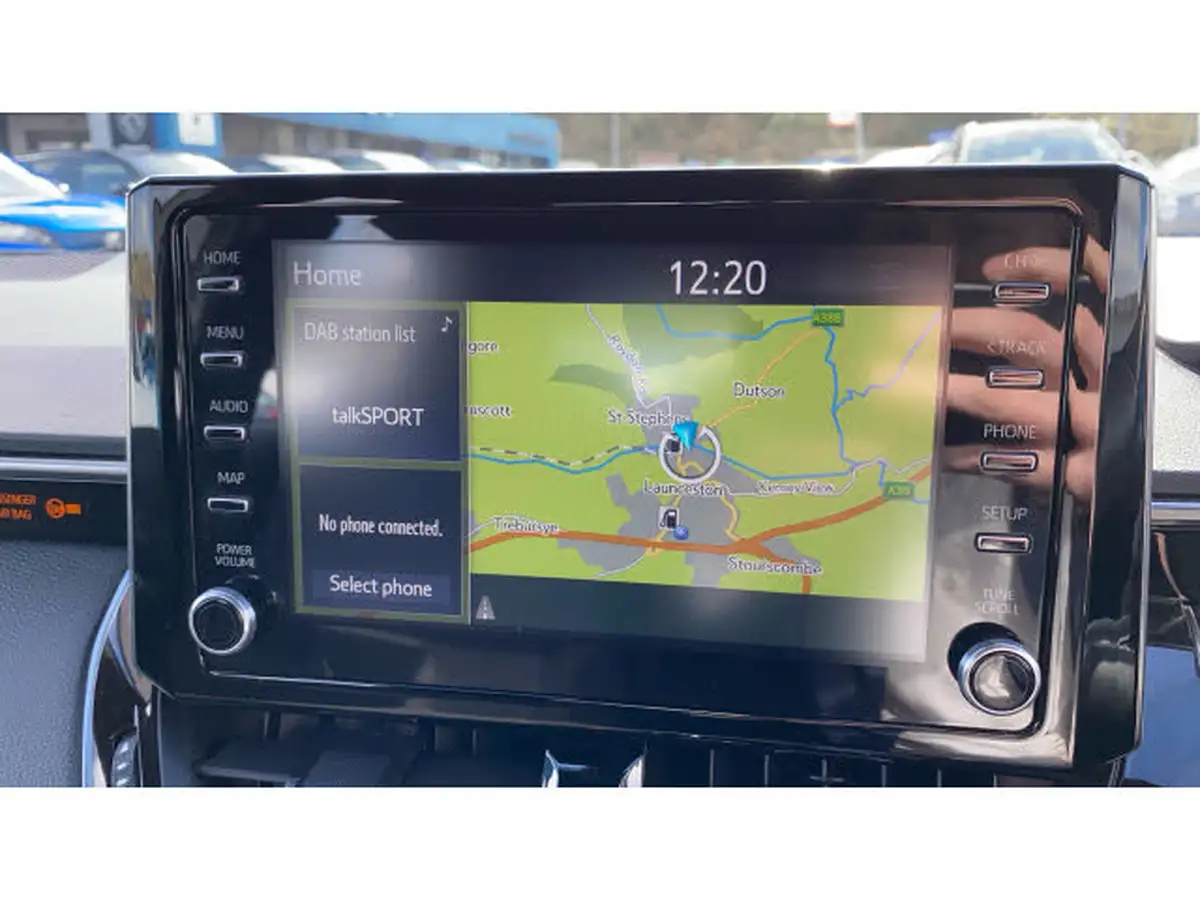 2019-toyota-corolla-12-vvt-i-icon-tech-trk-hatchback-big-11