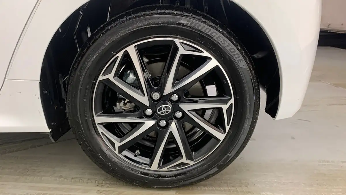 2023-toyota-yaris-15-vvt-i-design-big-16