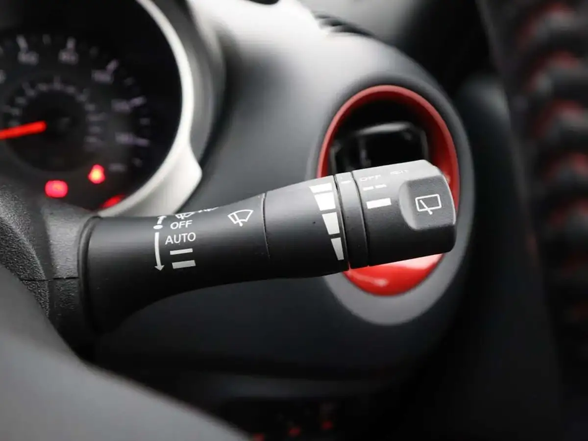 2017-nissan-juke-16-tekna-117ps-1598cc-xtronic-cvt-big-32