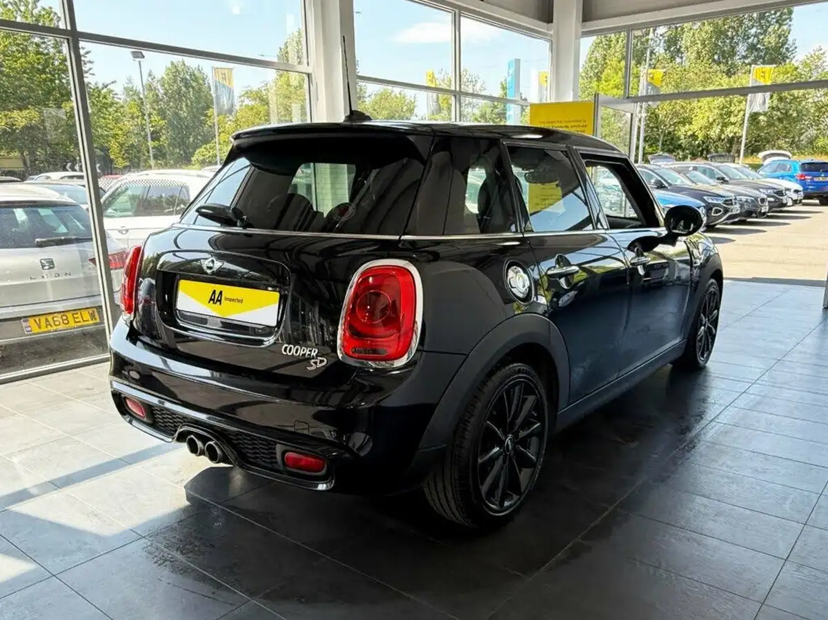 2016-mini-cooper-20td-cooper-sd-170bhp-ss-hatchback-5d-big-10