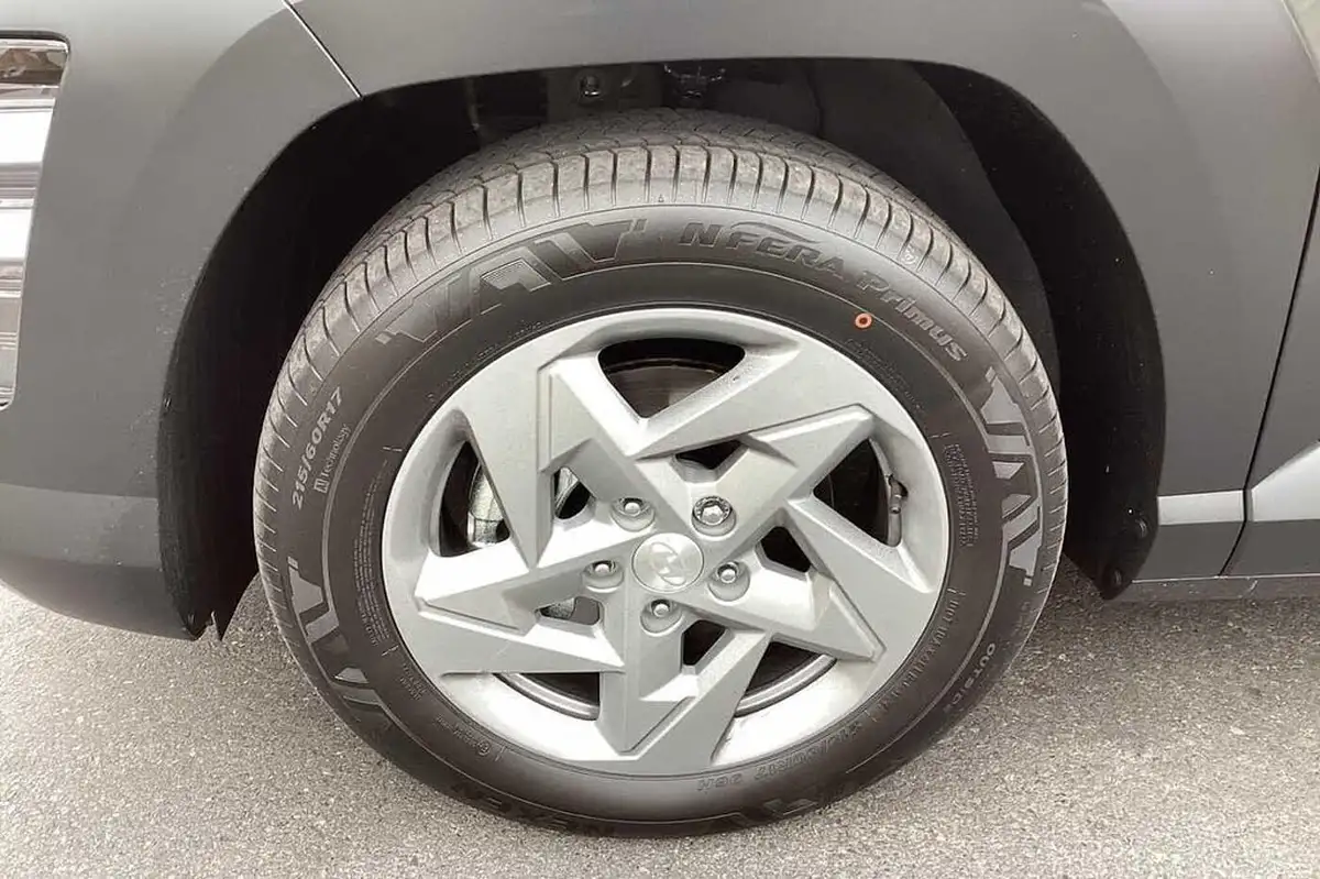 2025-hyundai-kona-16-t-gdi-advance-dct-big-4
