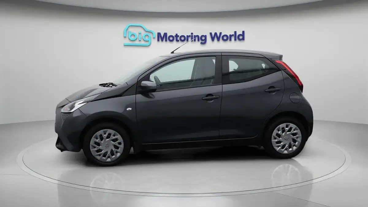 2020-toyota-aygo-10-vvt-i-x-play-tss-big-4