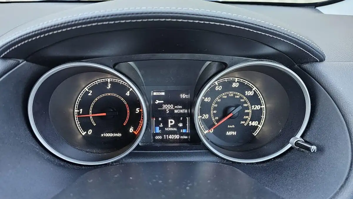 2013-mitsubishi-outlander-22td-gx3-big-25