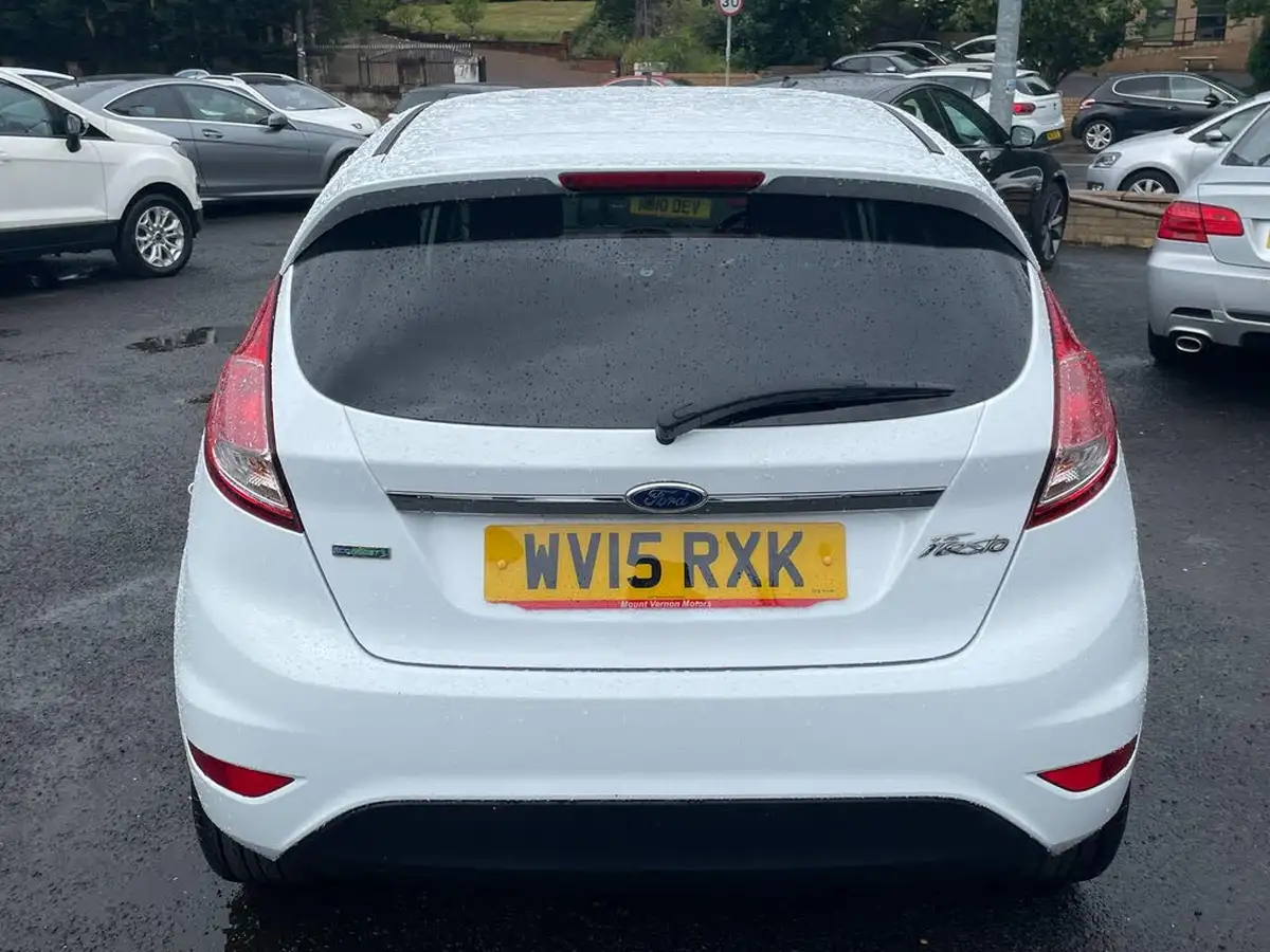 2015-ford-fiesta-10-titanium-100ps-e6-ecoboost-ss-5d-big-9