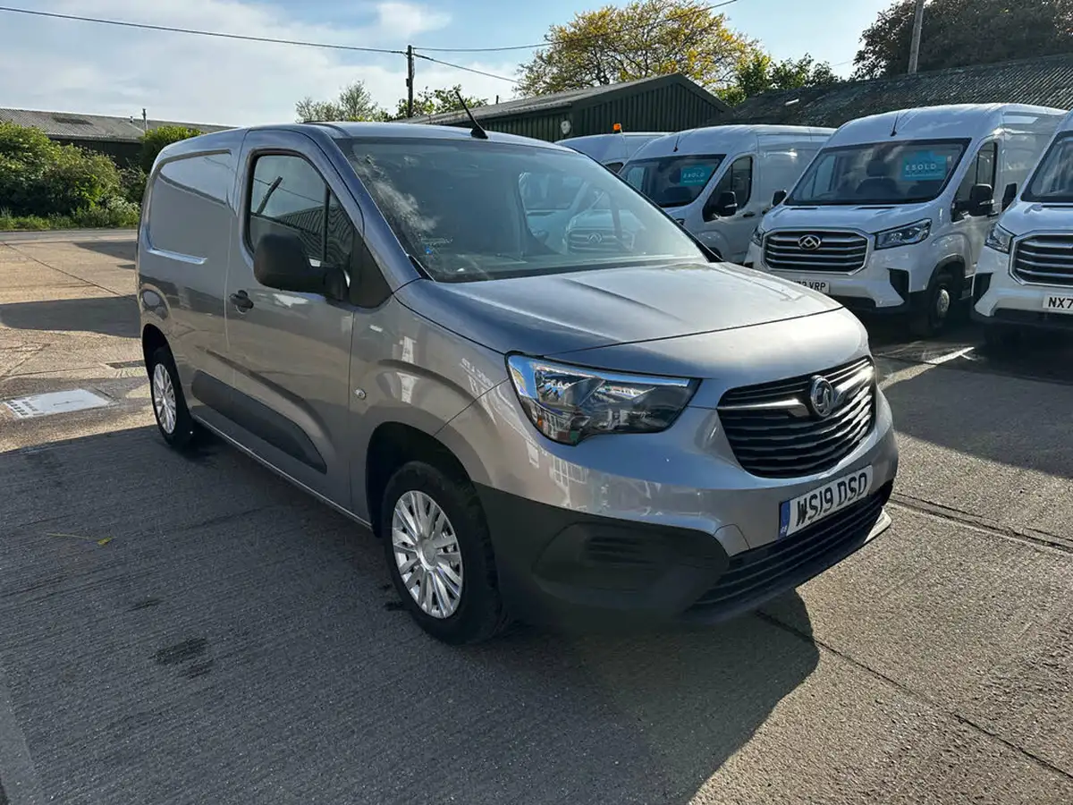 2019-vauxhall-combo-16cdti-edition-2000-100pseu6-big-13