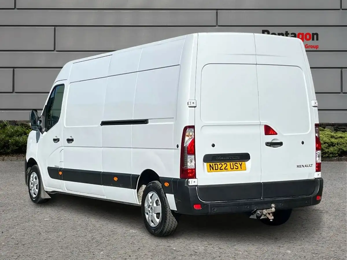 2022-renault-master-23dci-lm35-135-business-panel-big-1