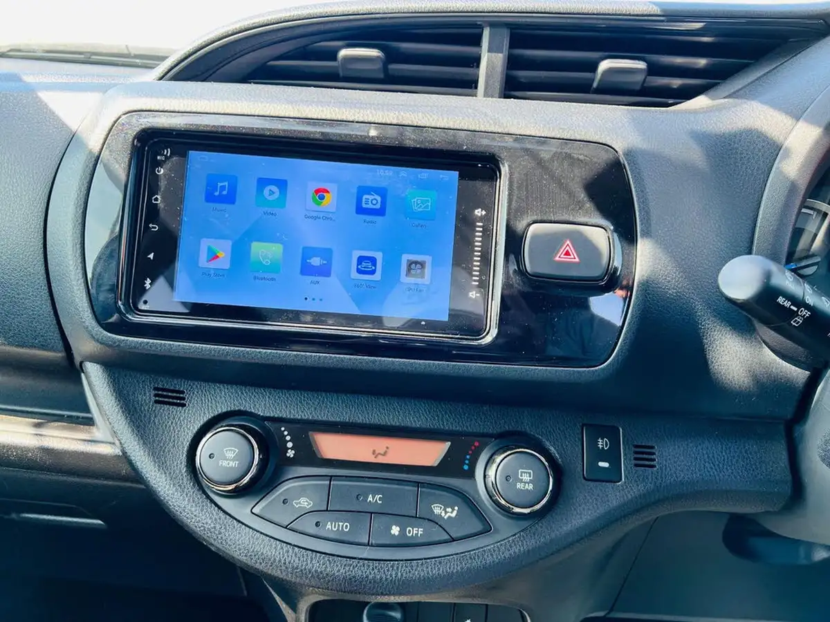 2019-toyota-yaris-big-22