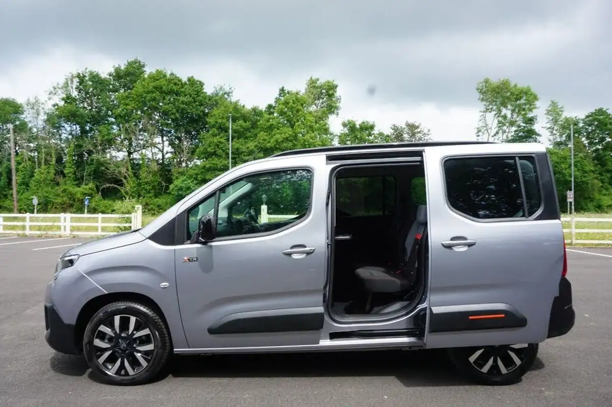 2024-citroen-berlingo-15-bluehdi-max-m-big-4