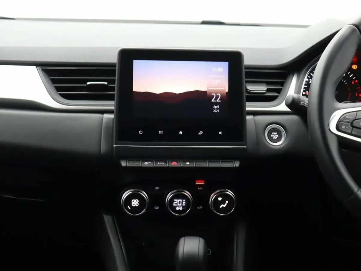 2022-renault-captur-13-tce-iconic-edition-edc-auto-big-8