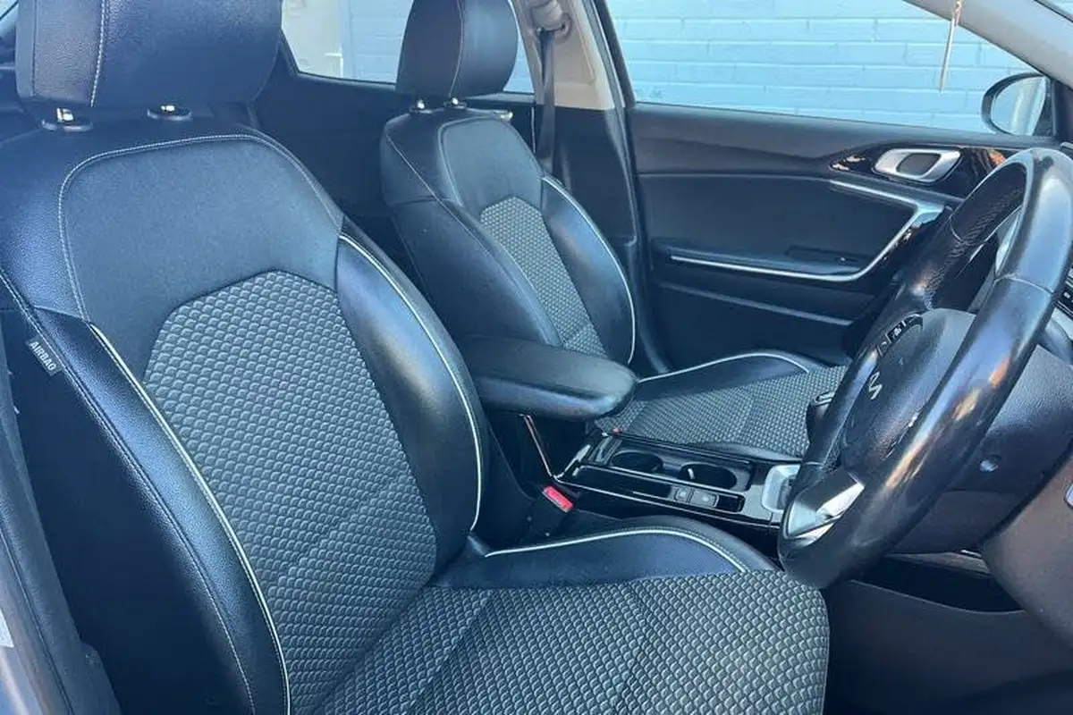 2022-kia-xceed-15-t-gdi-3-big-16