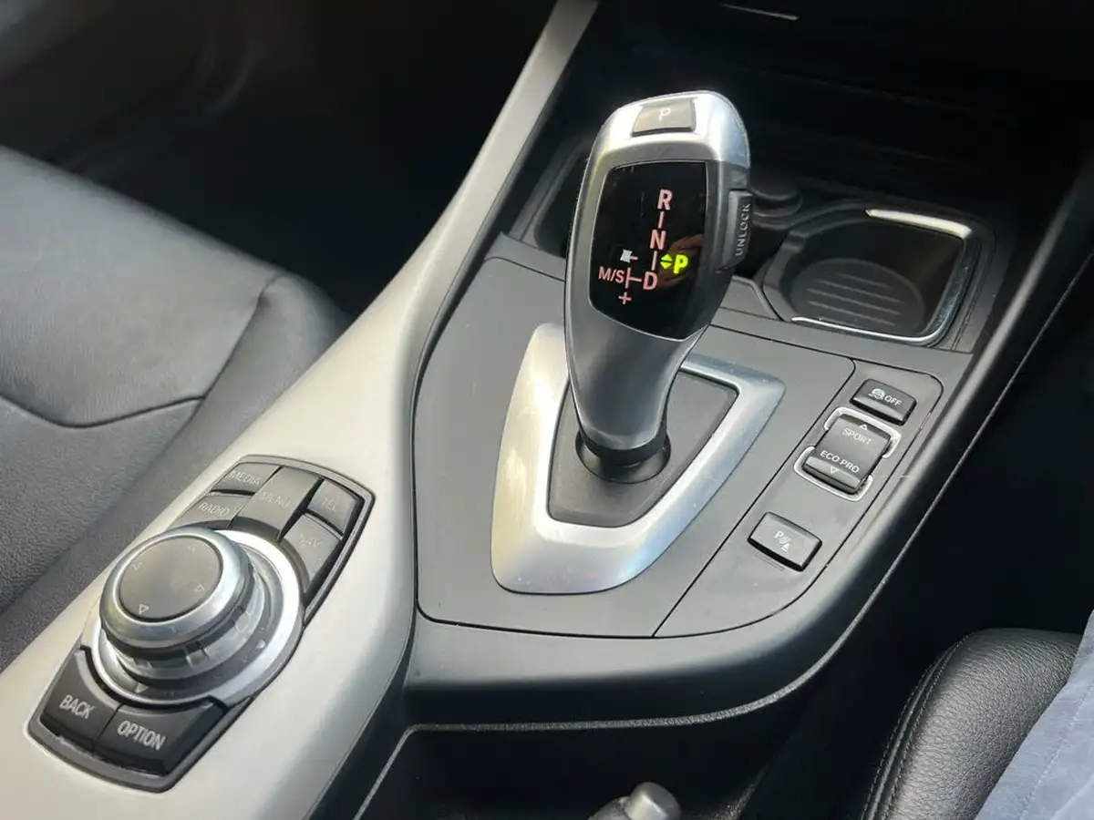 2015-bmw-1-series-20td-118d-se-150bhp-5d-auto-big-9