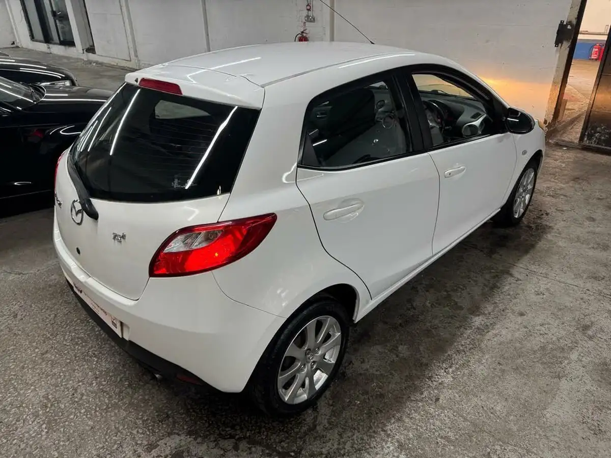 2009-mazda-mazda2-13-ts2-5d-big-1
