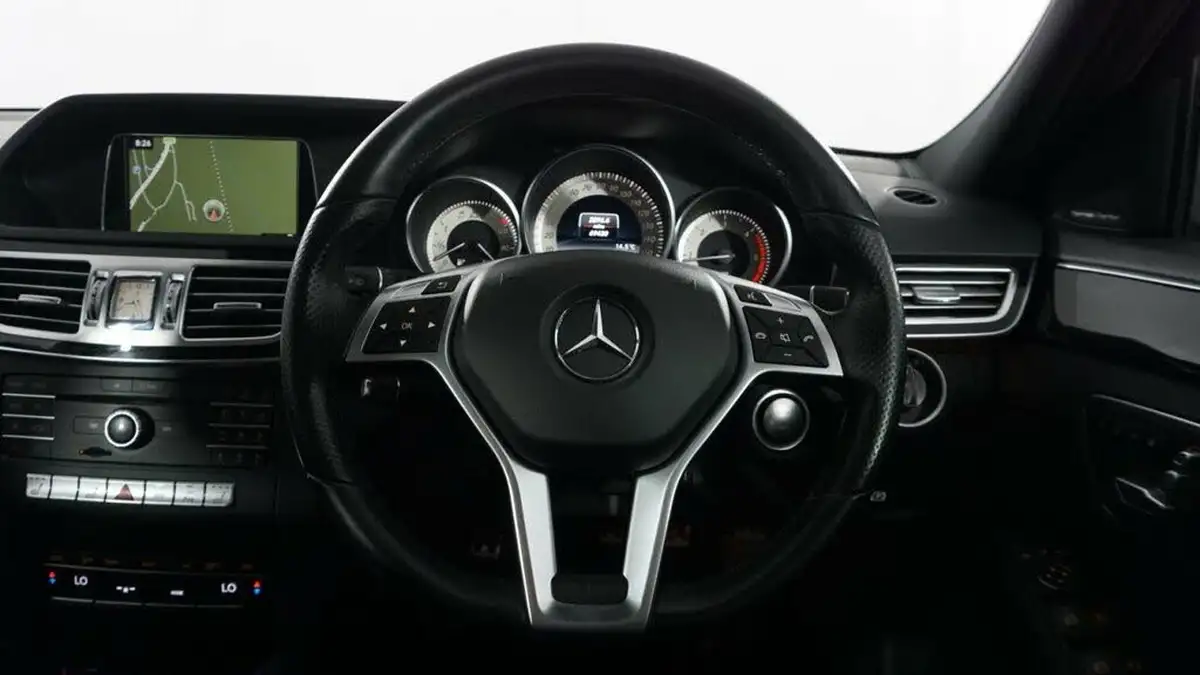 2016-mercedes-benz-e-class-21cdi-e220-amg-night-edition-premium-plus-estate-5d-big-16