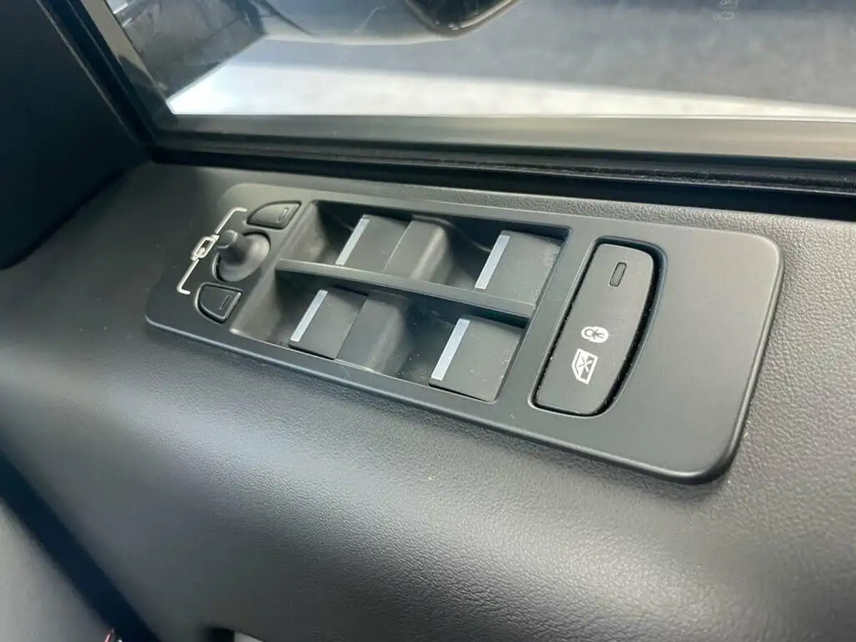 2021-land-rover-discovery-sport-20-d200-r-dynamic-hse-big-45