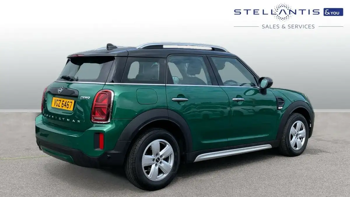 2021-mini-countryman-15-cooper-classic-auto-big-2