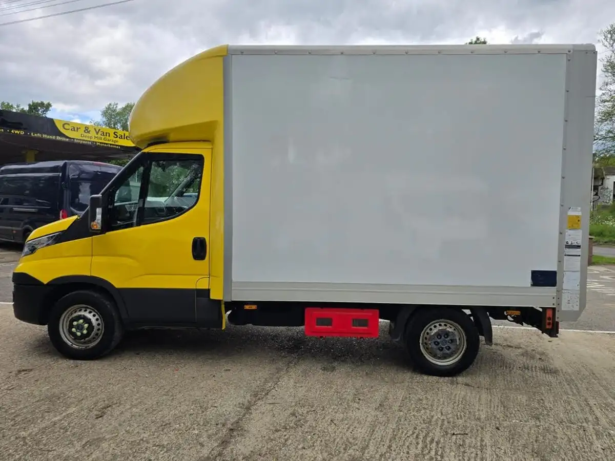 2019-iveco-daily-s-class-23td-35s12-4100-eu6-chassis-cab-hi-matic-big-6