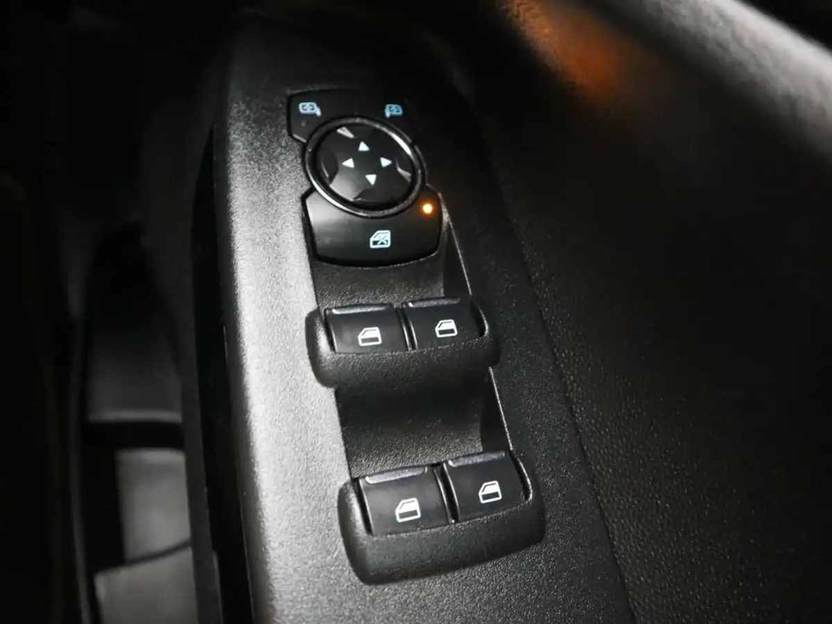 2022-ford-ecosport-10t-st-line-140ps-big-37