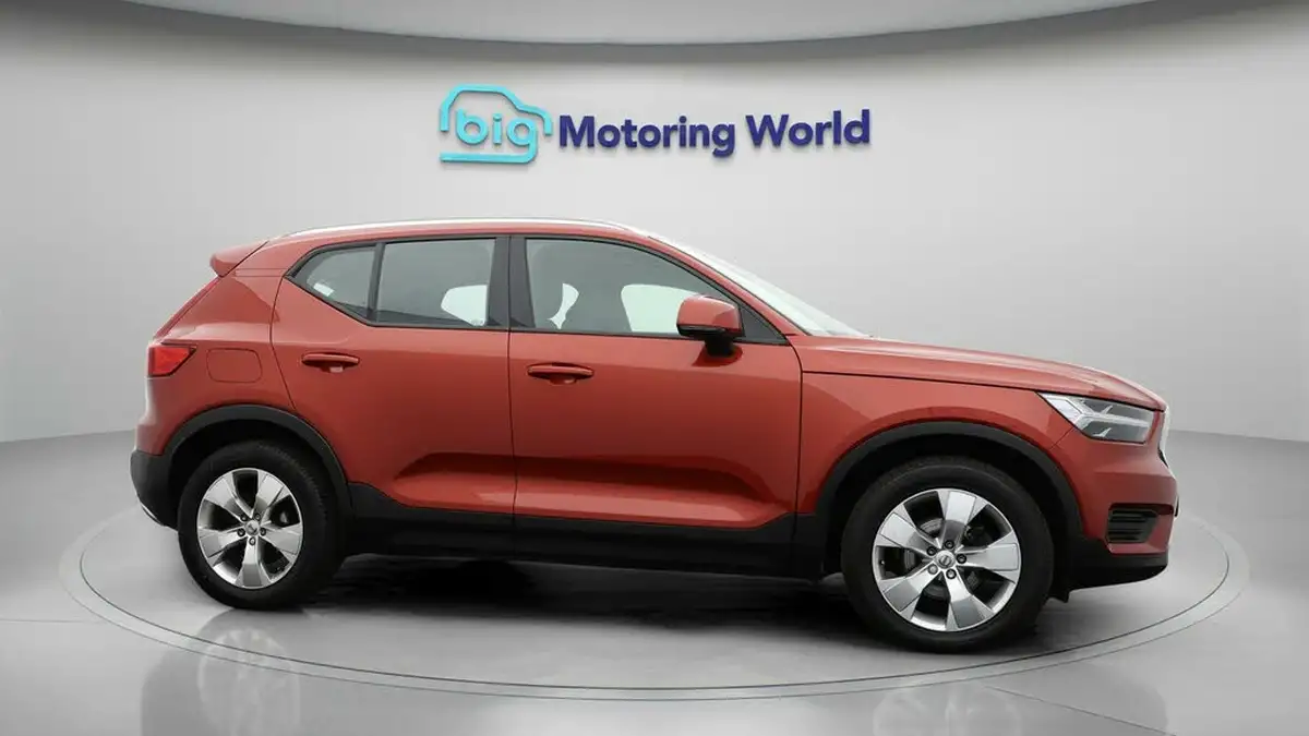 2020-volvo-xc40-20td-d3-momentum-geartronic-big-7