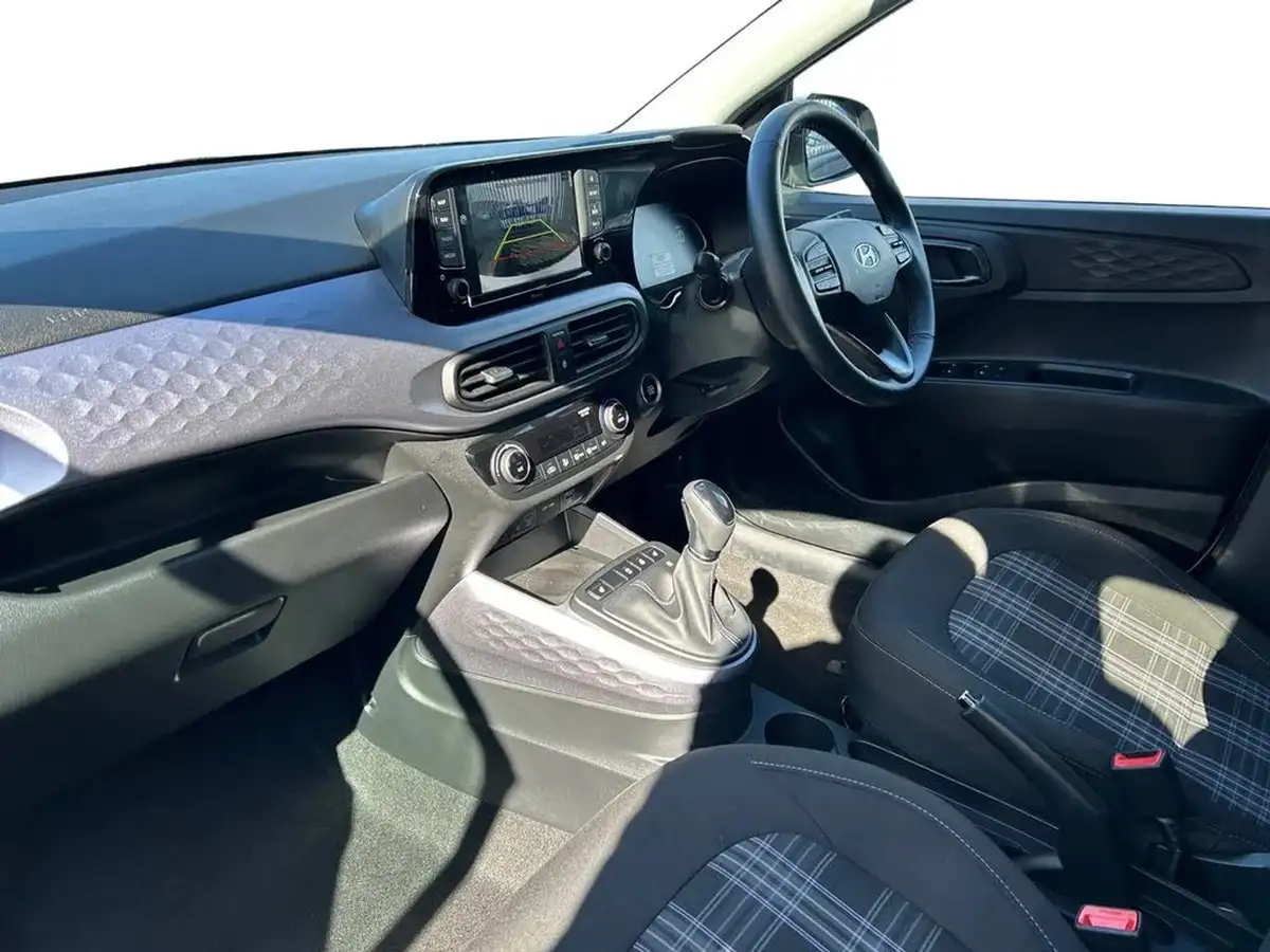 2024-hyundai-i10-10-premium-63ps-auto-big-6