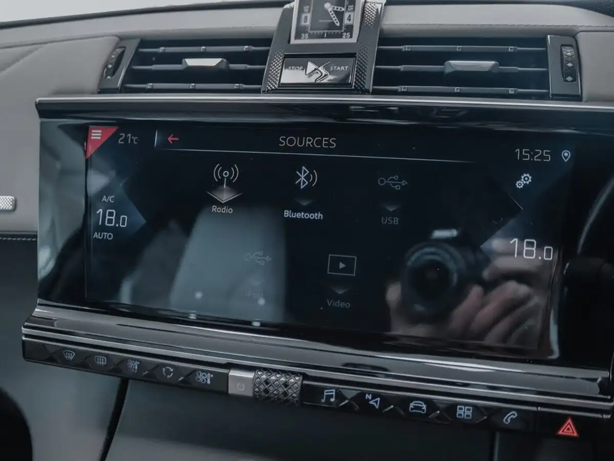 2020-ds-ds-7-crossback-16-puretech-prestige-225ps-big-27