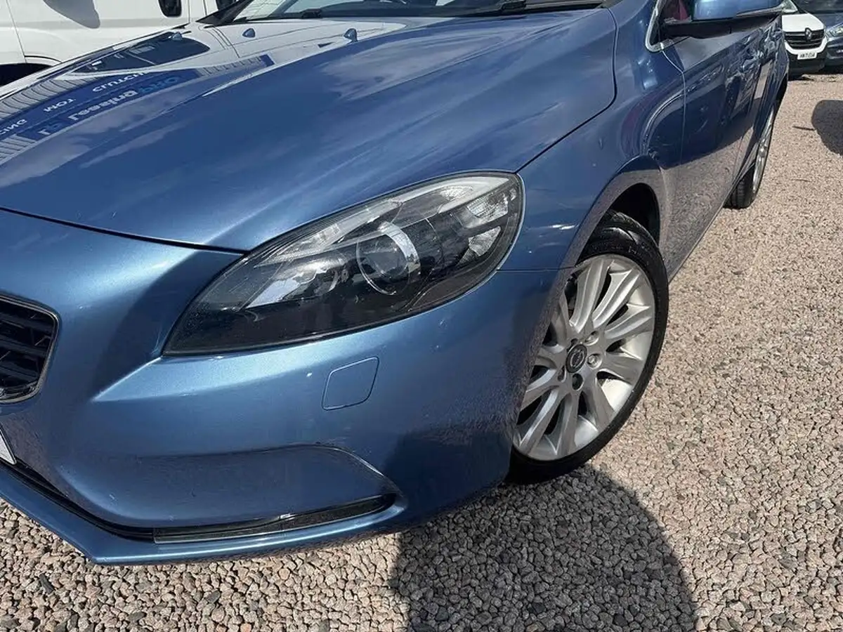 2014-volvo-v40-20td-d4-se-lux-190bhp-1969cc-geartronic-big-4