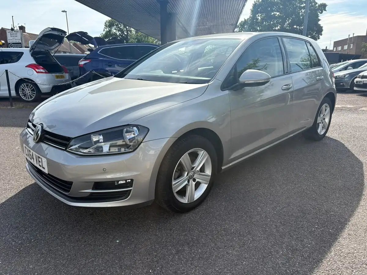 2014-volkswagen-golf-14-match-5d-big-2