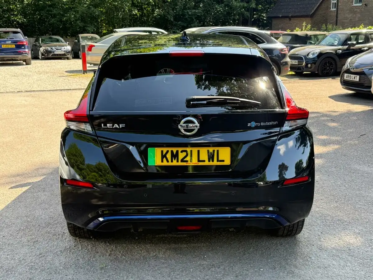 2021-nissan-leaf-e-tekna-big-5