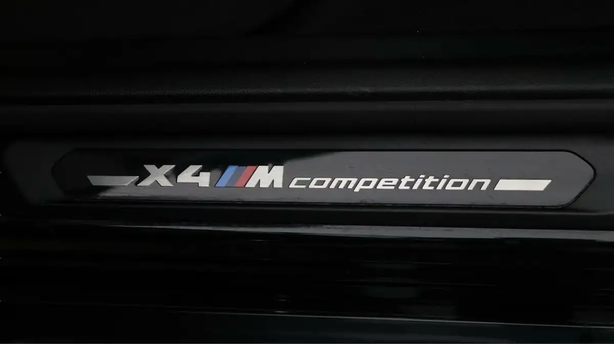 2019-bmw-x4-30-m-competition-big-21