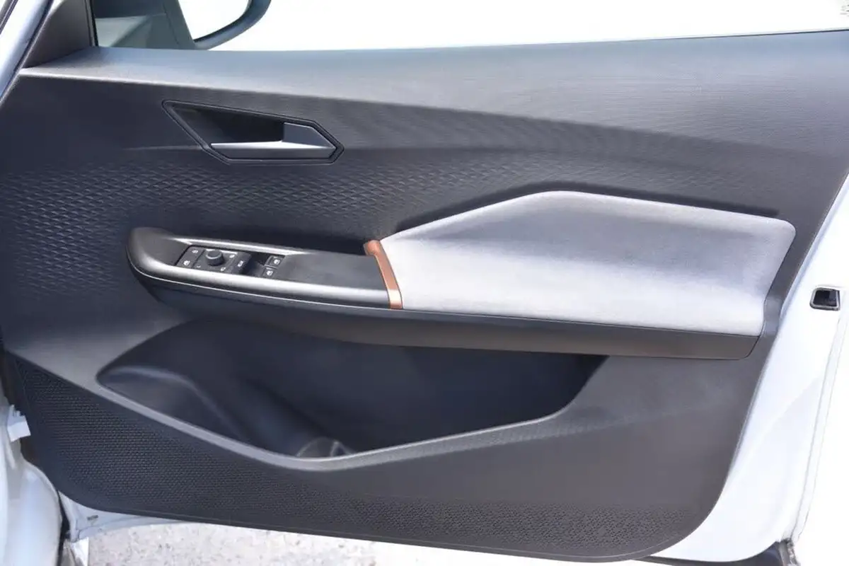 2022-cupra-born-e-v2-204ps-58kwh-big-51