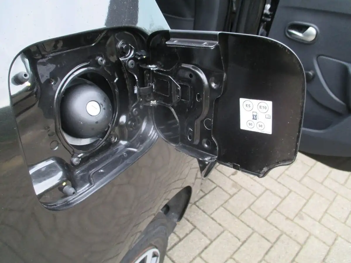2019-dacia-sandero-10-sce-comfort-big-44