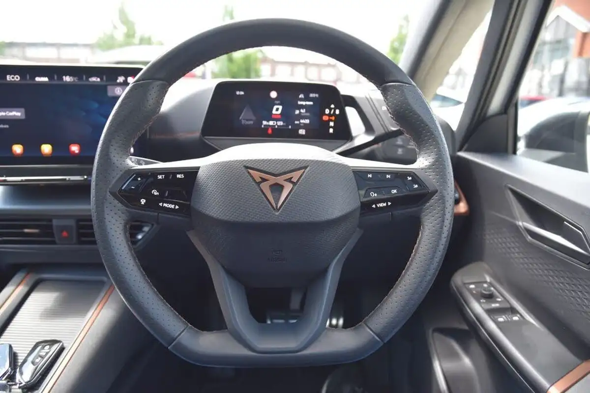 2022-cupra-born-e-v2-204ps-58kwh-big-27