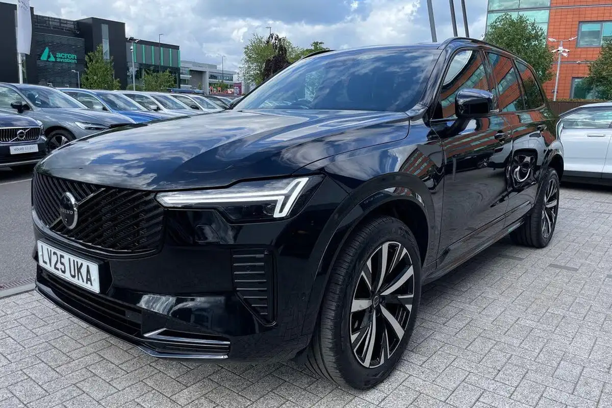 2025-volvo-xc90-20-b5-plus-big-11
