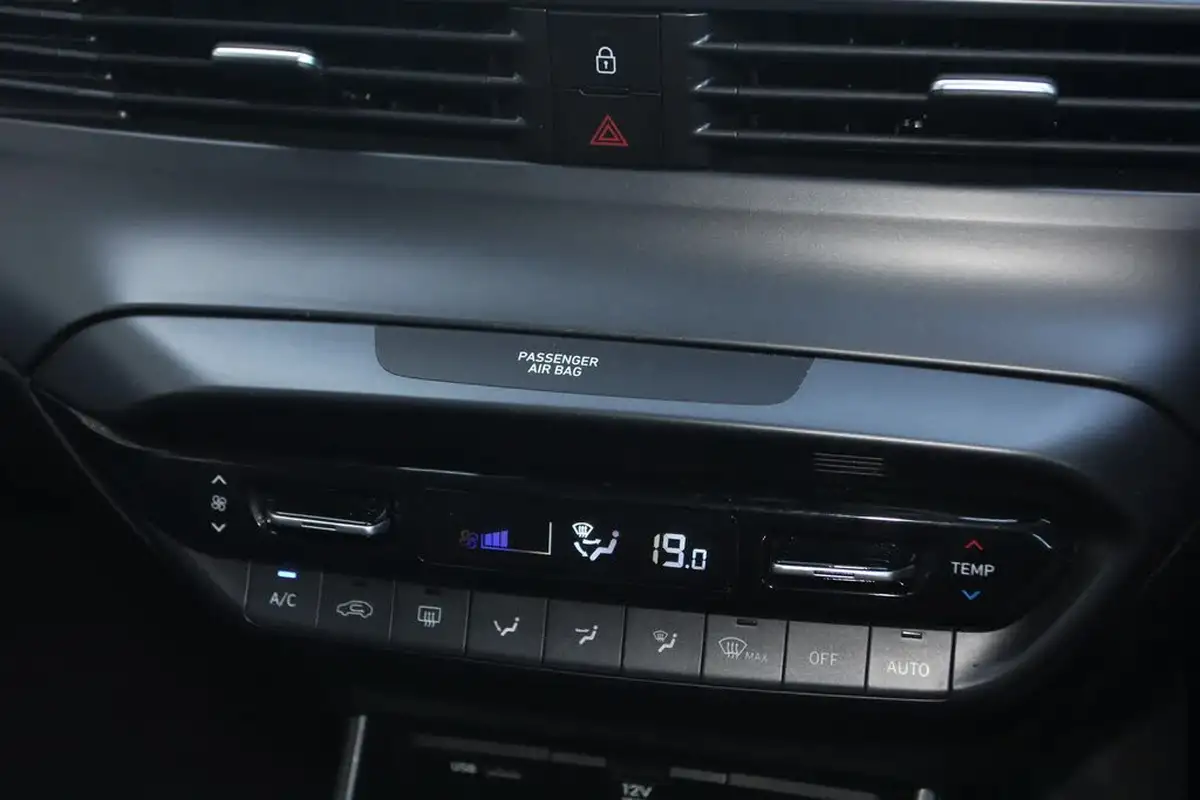 2021-hyundai-i20-10-t-gdi-premium-eclutch-imt-big-27