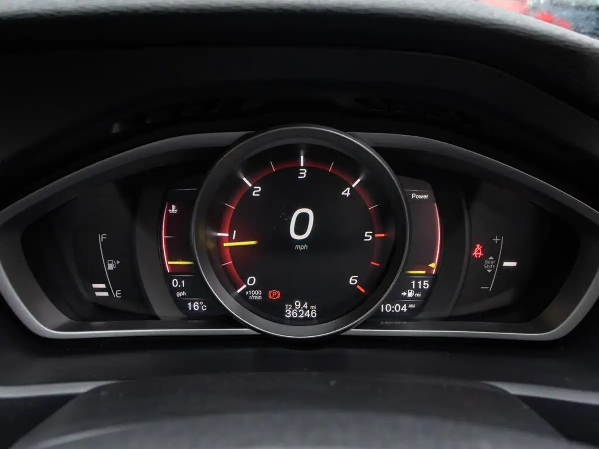 2018-volvo-v40-20td-d3-r-design-pro-big-14