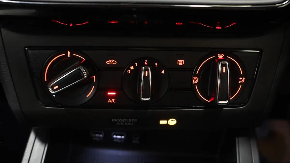 2018-seat-ibiza-10-tsi-fr-95ps-big-11
