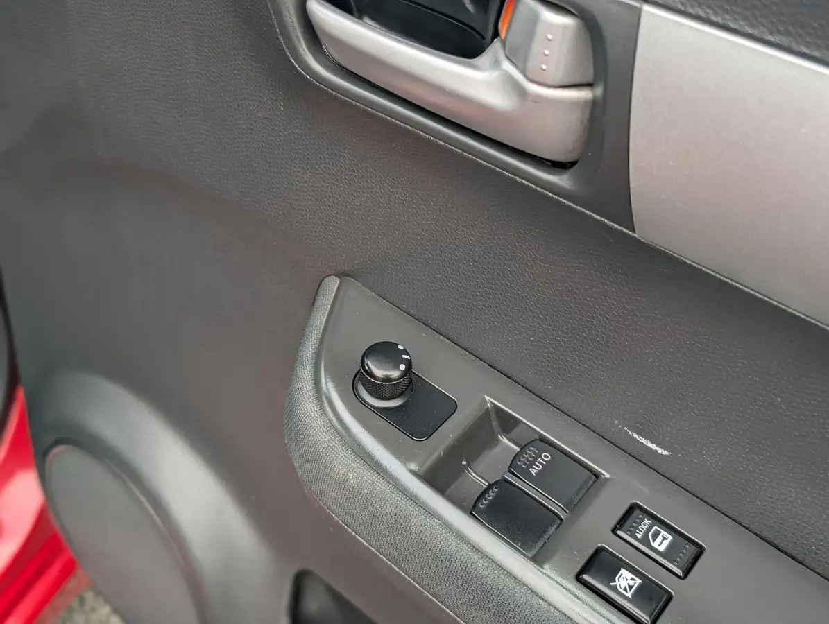 2008-suzuki-swift-15-glx-3d-big-31